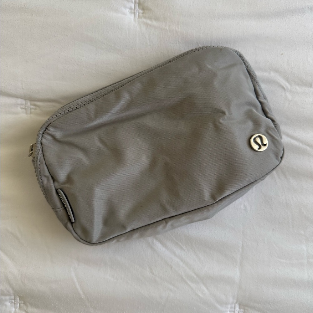 Lululemon Grey Embroidered Strap Everywhere Belt bag
